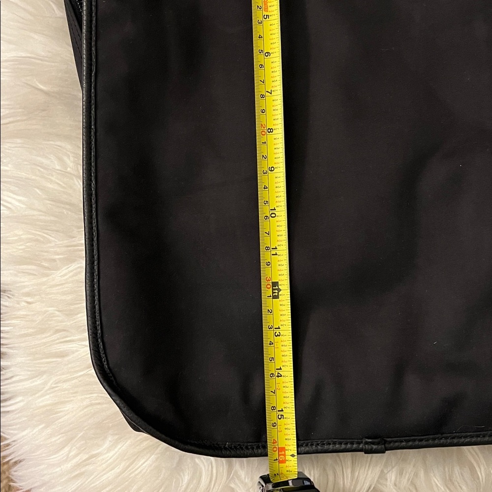 Lululemon Athletica Black Crossbody Bag Minimalist Design - Picture 12 of 14